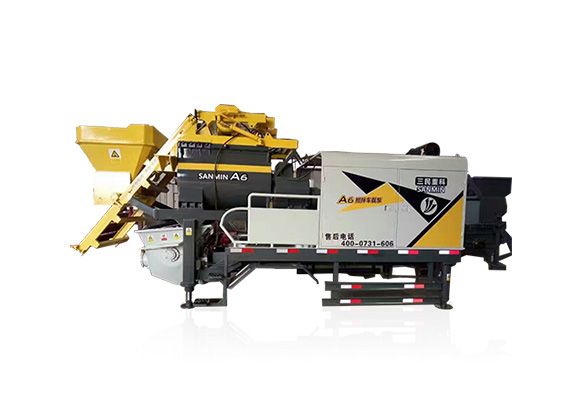 小型混凝土泵车：车载搅拌拖泵